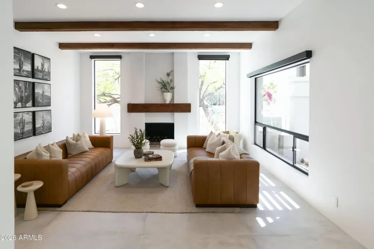 4BR House for Sale in Paradise Valley, AZ