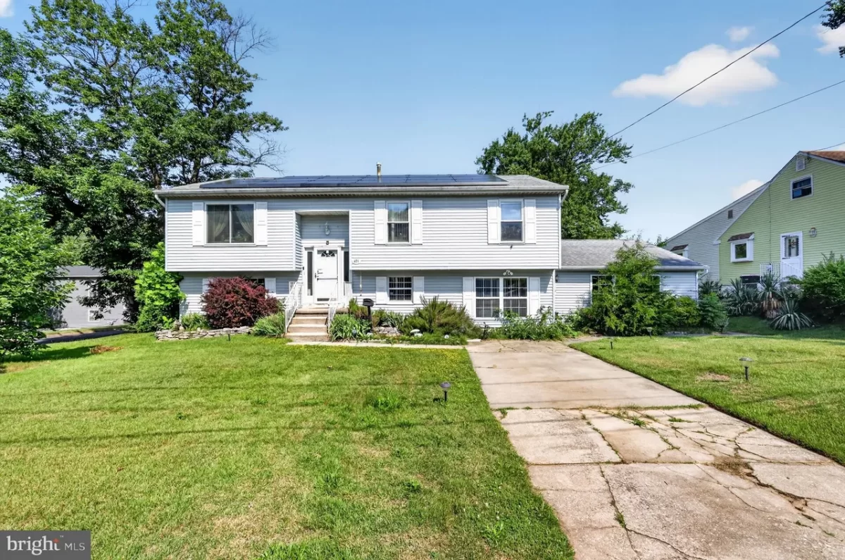5BR House for Sale in Glendora, NJ