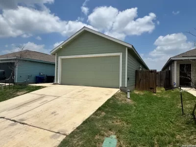 4BR House for Sale in San Antonio, TX