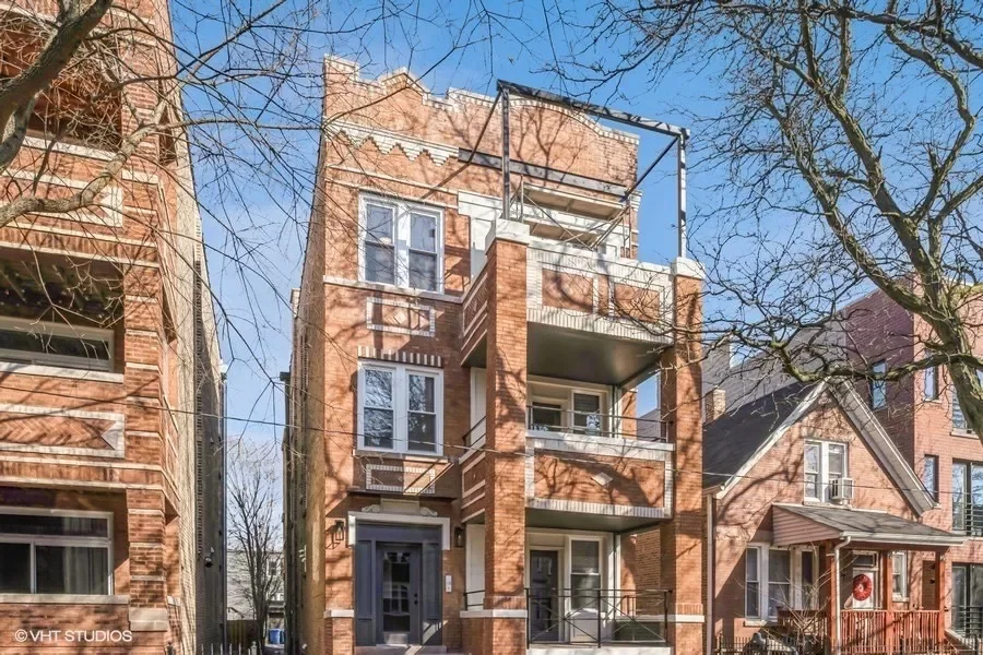 2BR Apartment for Rent in Chicago, IL