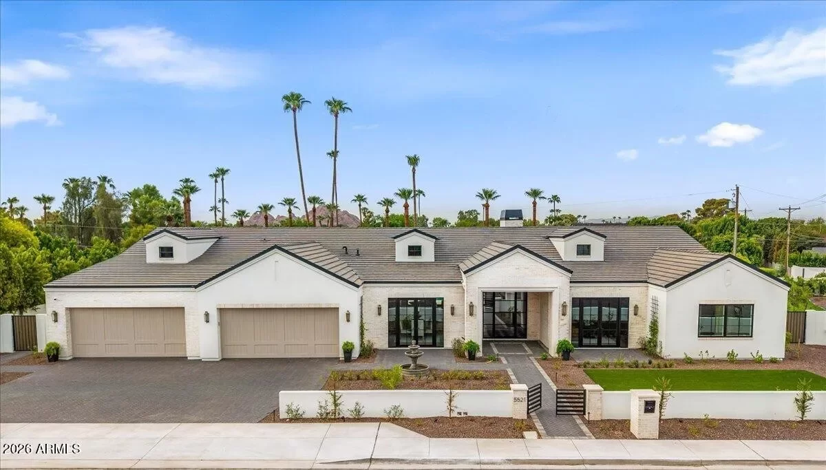 4BR House for Sale in Phoenix, AZ