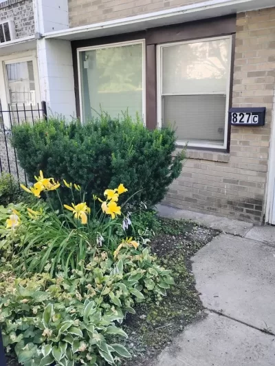 2BR Townhouse for Sale in Chicago, IL