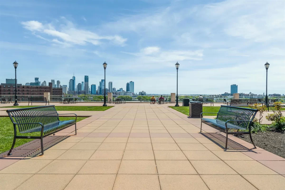 2BR Condo for Sale in Jersey City, NJ