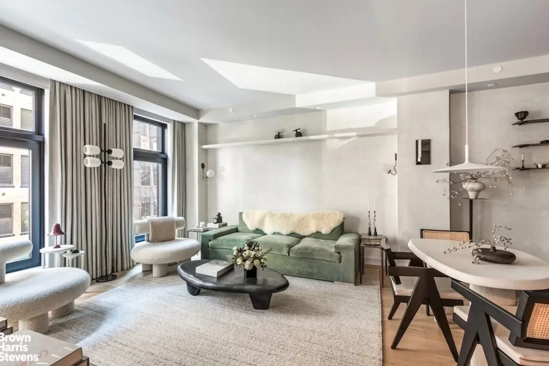 2BR Townhouse for Sale in Manhattan, NY