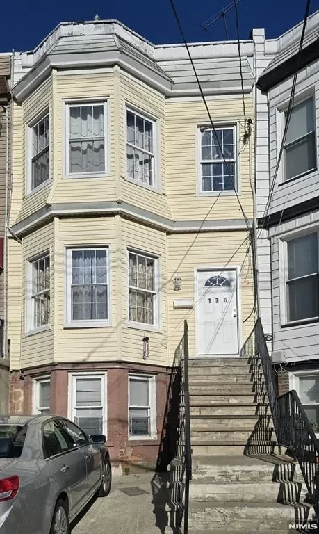 3BR House for Rent in Jersey City, NJ