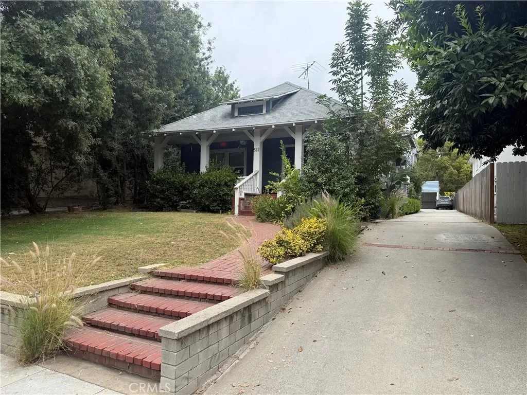 8BR Multi-Family for Sale in South Pasadena, CA