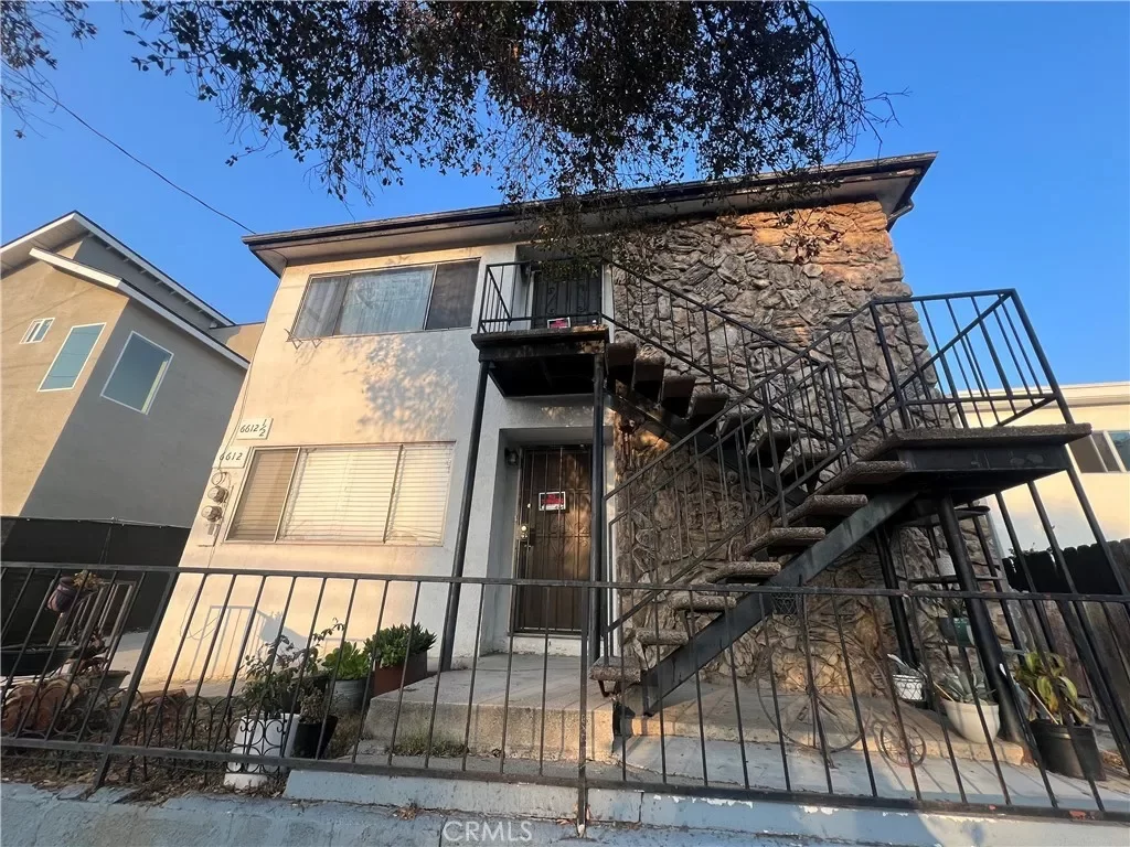 2BR House for Rent in Los Angeles, CA