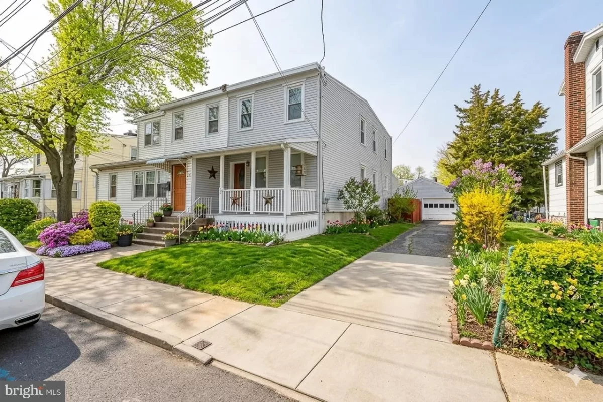 3BR Townhouse for Sale in Sharon Hill, PA