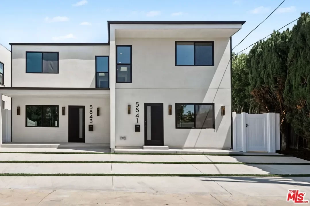2BR Townhouse for Rent in Los Angeles, CA