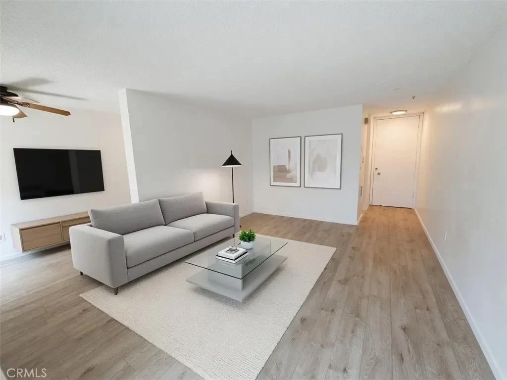 Condo for Sale in San Diego, CA