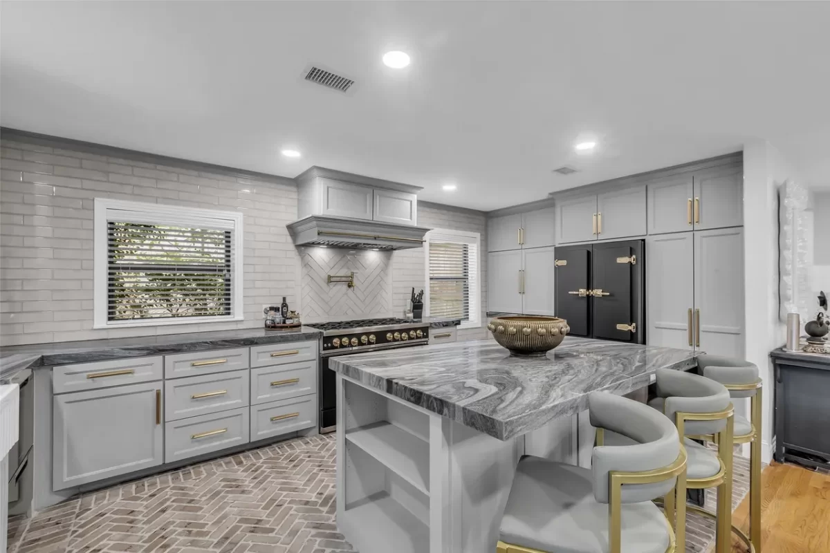 2BR House for Rent in Bellaire, TX