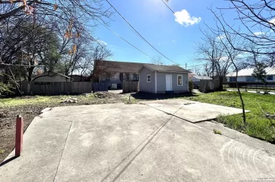 1BR House for Sale in San Antonio, TX