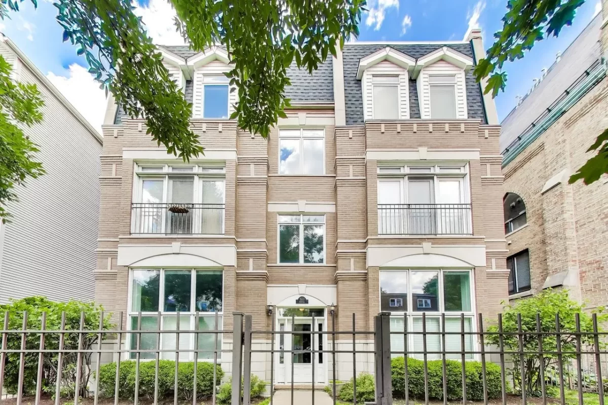 3BR Condo for Sale in Chicago, IL