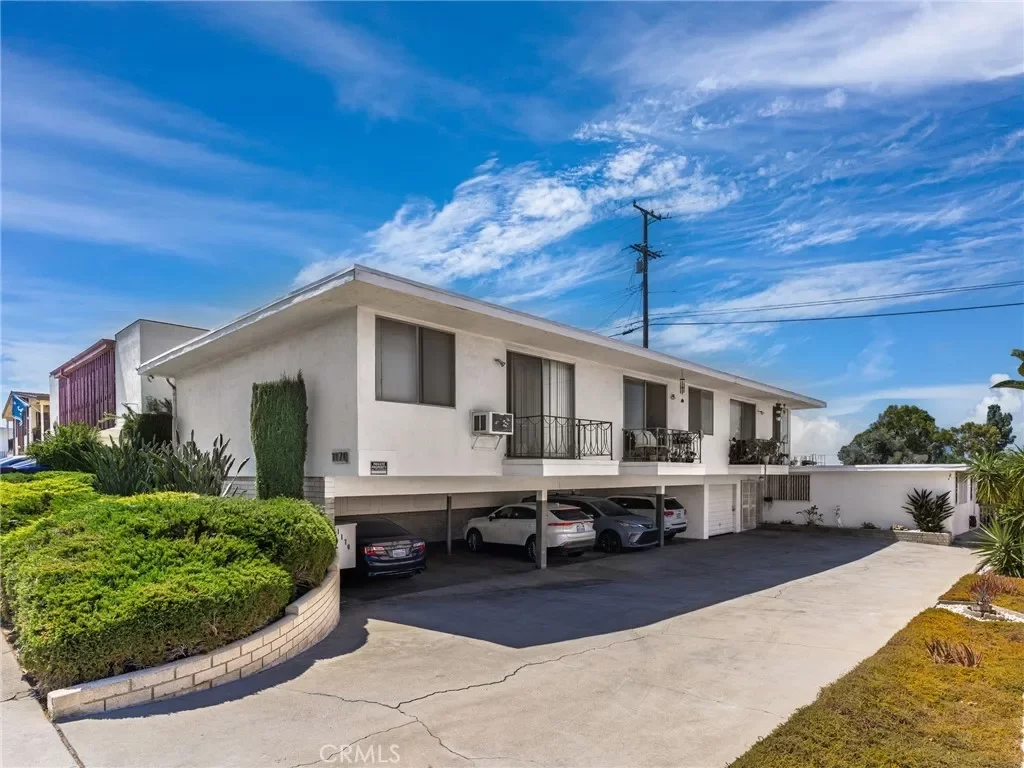 6BR Multi-Family for Sale in Monterey Park, CA