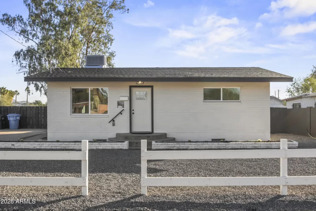 2BR House for Sale in Phoenix, AZ
