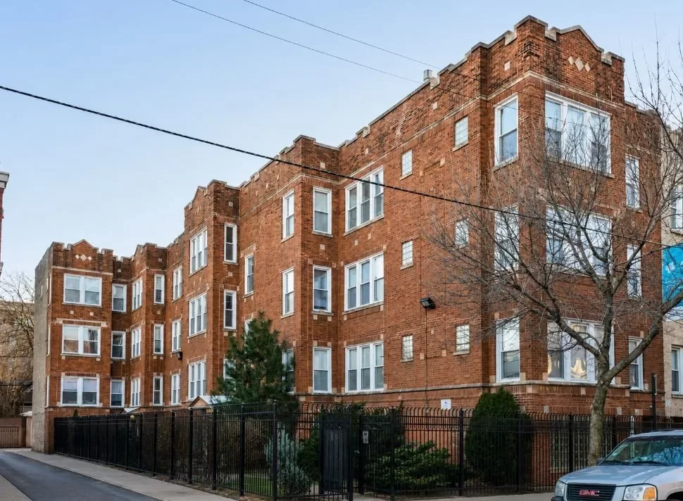 2BR Apartment for Rent in Chicago, IL