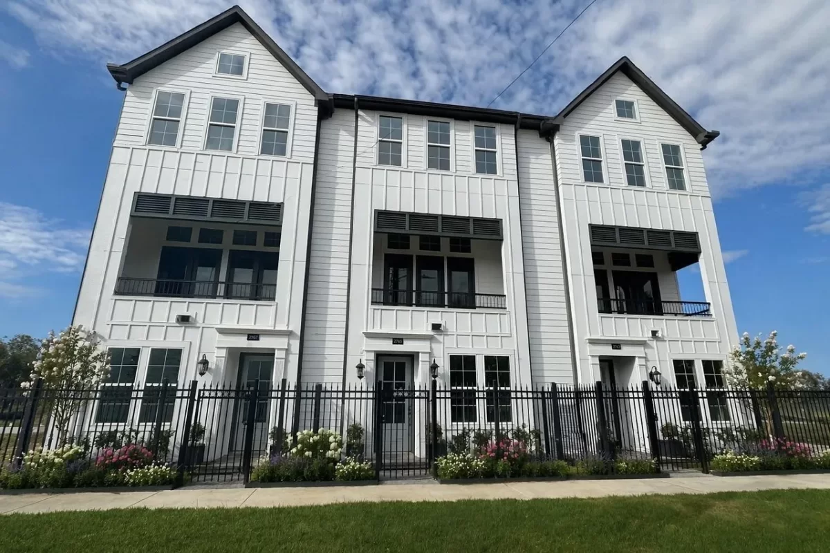 3BR Townhouse for Sale in Houston, TX