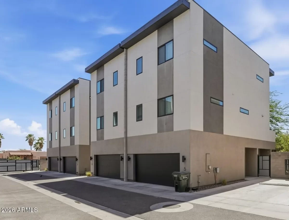 3BR Townhouse for Sale in Phoenix, AZ