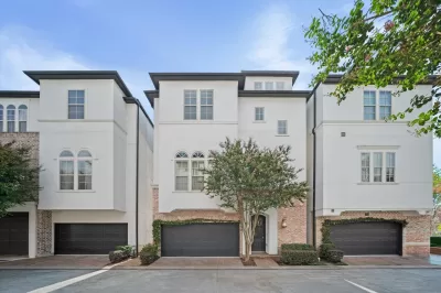 3BR Townhouse for Sale in Houston, TX