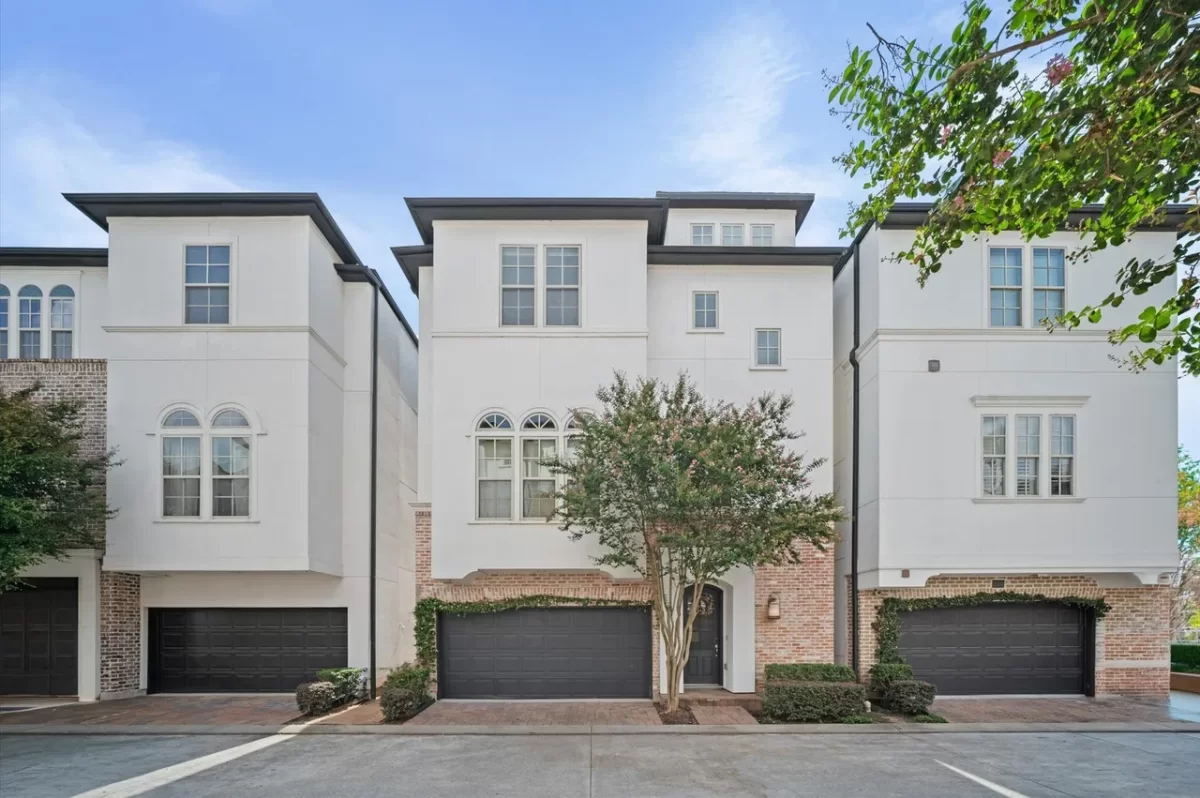 3BR Townhouse for Sale in Houston, TX