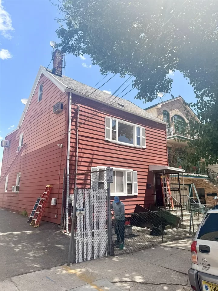 2BR Multi-Family for Rent in Jersey City, NJ