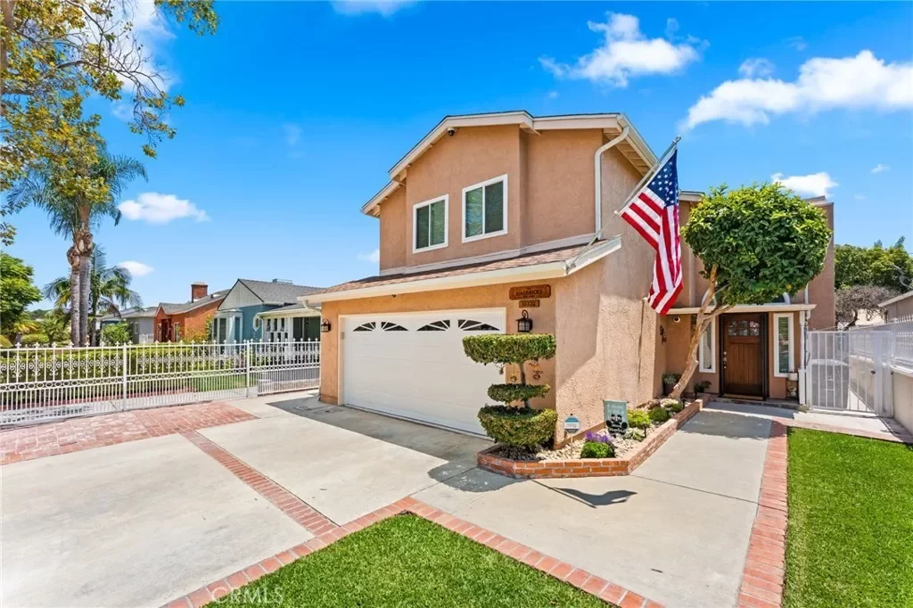 4BR House for Sale in South Gate, CA