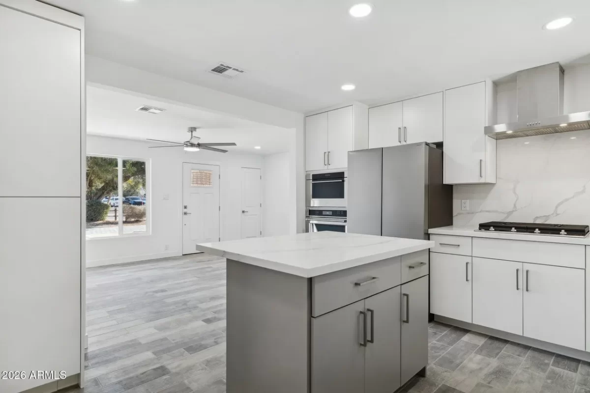 4BR House for Sale in Phoenix, AZ