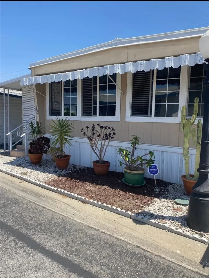 3BR Mobile Home for Sale in South Gate, CA
