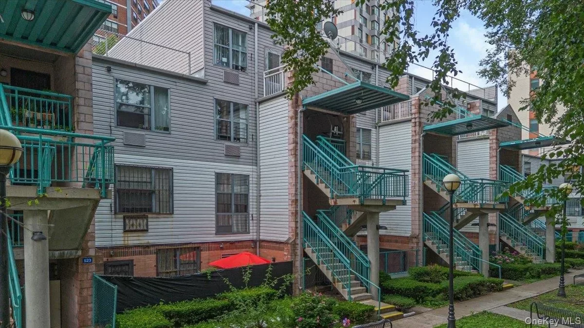 3BR Condo for Sale in Bronx, NY