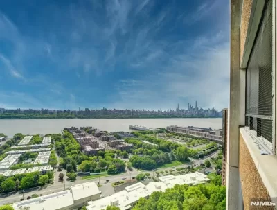 2BR Condo for Sale in Cliffside Park, NJ