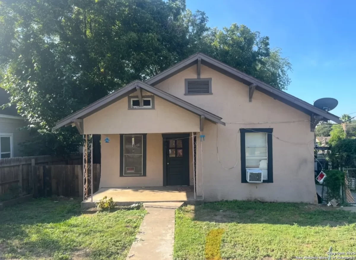 2BR House for Sale in San Antonio, TX
