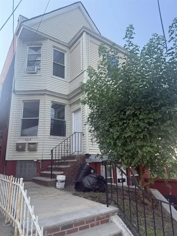 3BR Multi-Family for Rent in Jersey City, NJ