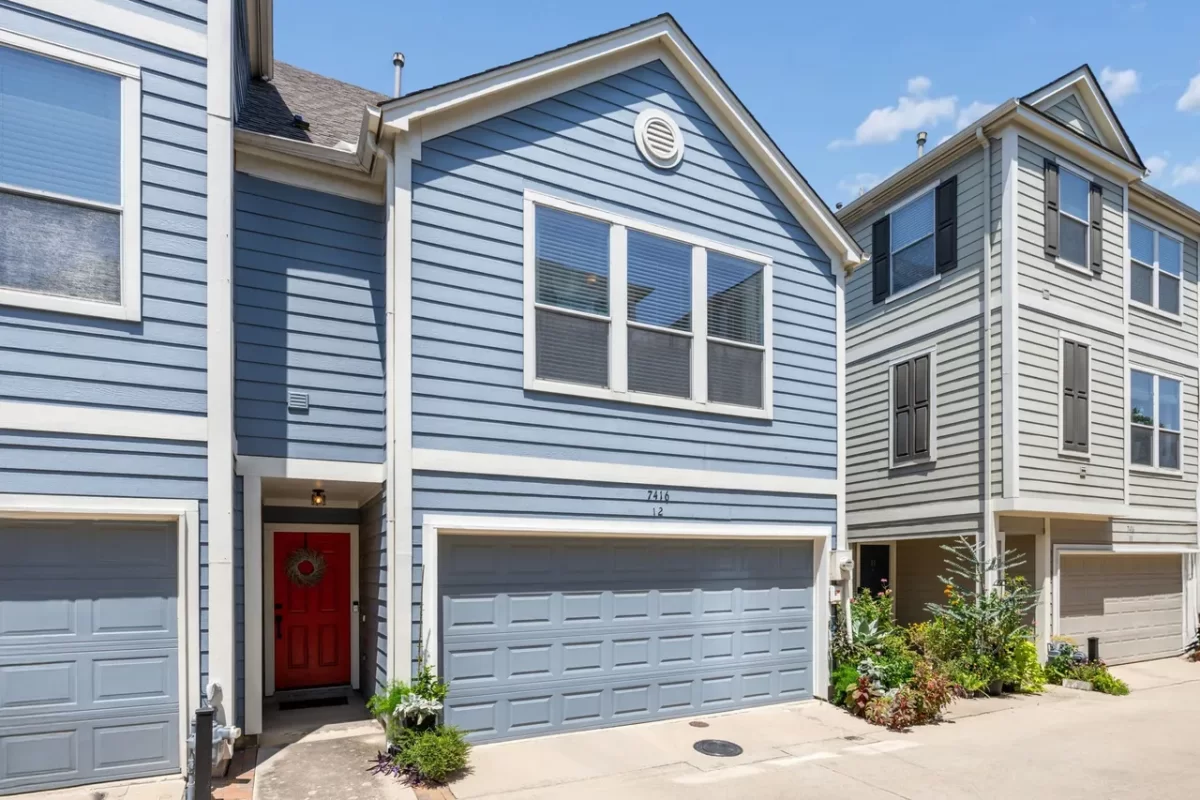 2BR Townhouse for Sale in Dallas, TX