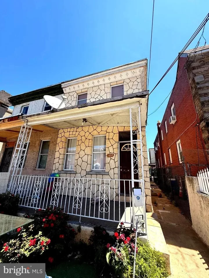 3BR Townhouse for Sale in Philadelphia, PA