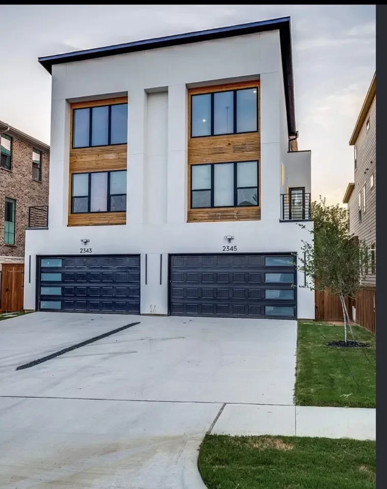 4BR Duplex for Rent in Dallas, TX