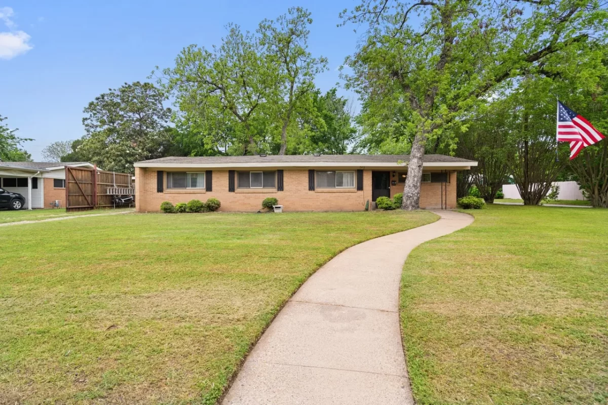 3BR House for Sale in Irving, TX