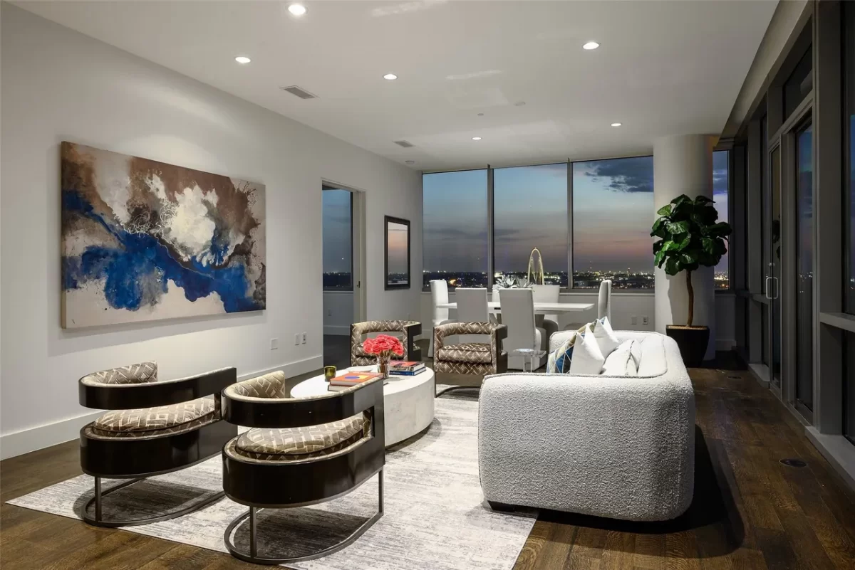 2BR Condo for Sale in Dallas, TX