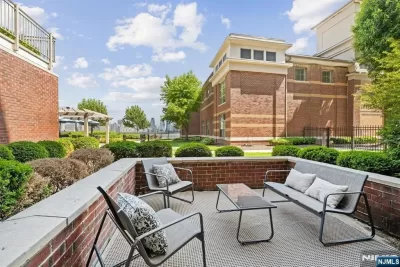1BR Condo for Sale in West New York, NJ