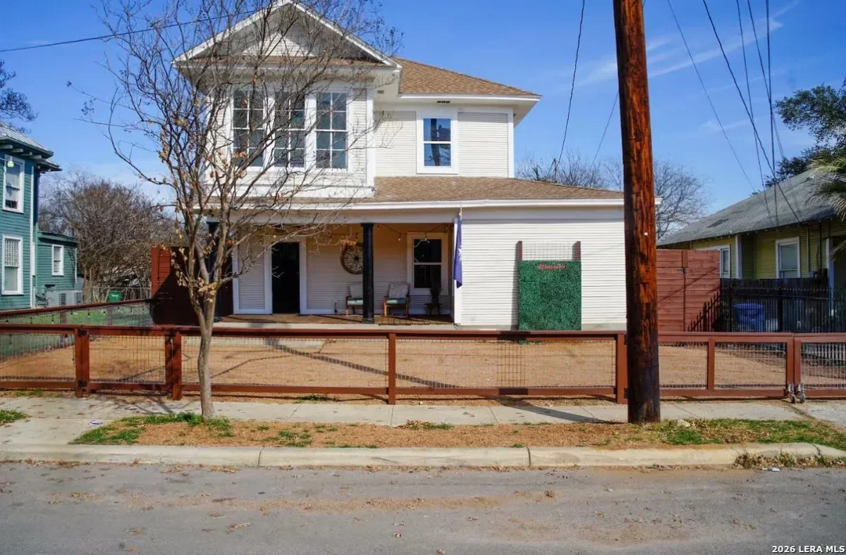 7BR House for Sale in San Antonio, TX
