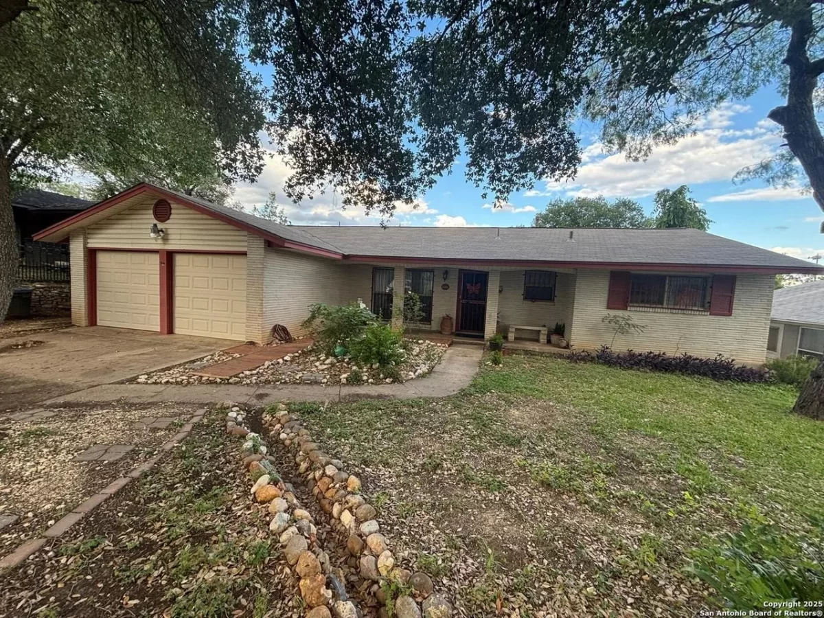 5BR House for Sale in San Antonio, TX