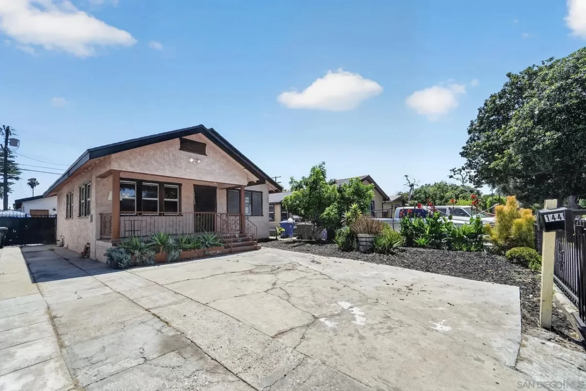 3BR Multi-Family for Sale in Los Angeles, CA