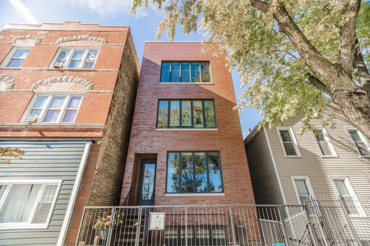 3BR Condo for Sale in Chicago, IL