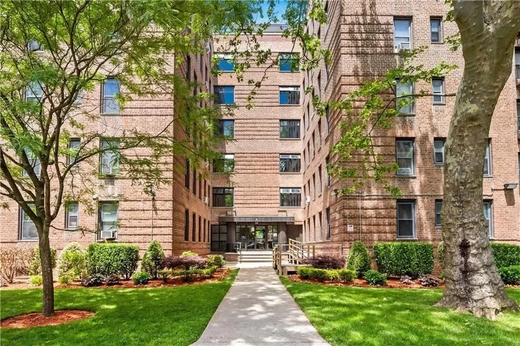 3BR Condo for Sale in Brooklyn, NY
