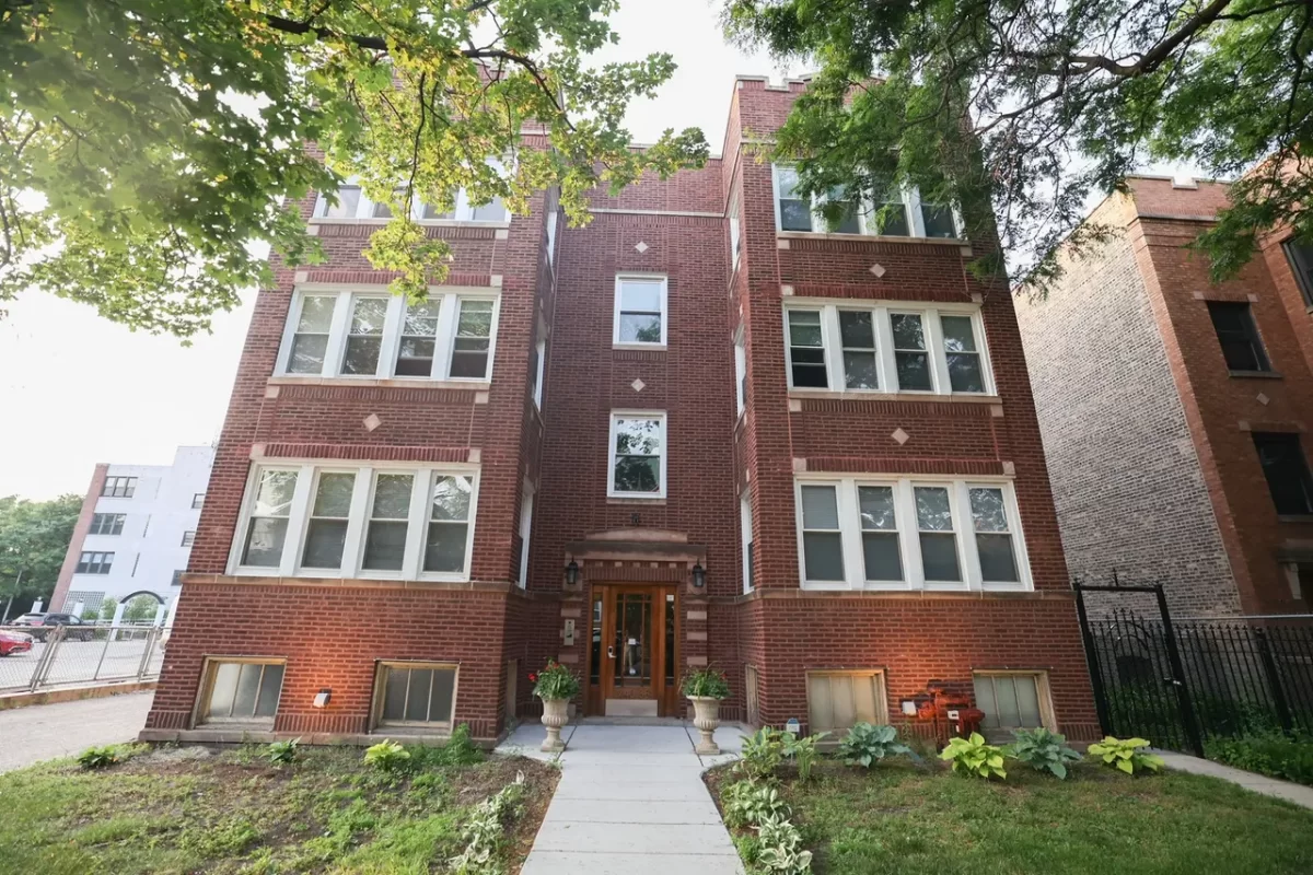 2BR House for Rent in Chicago, IL