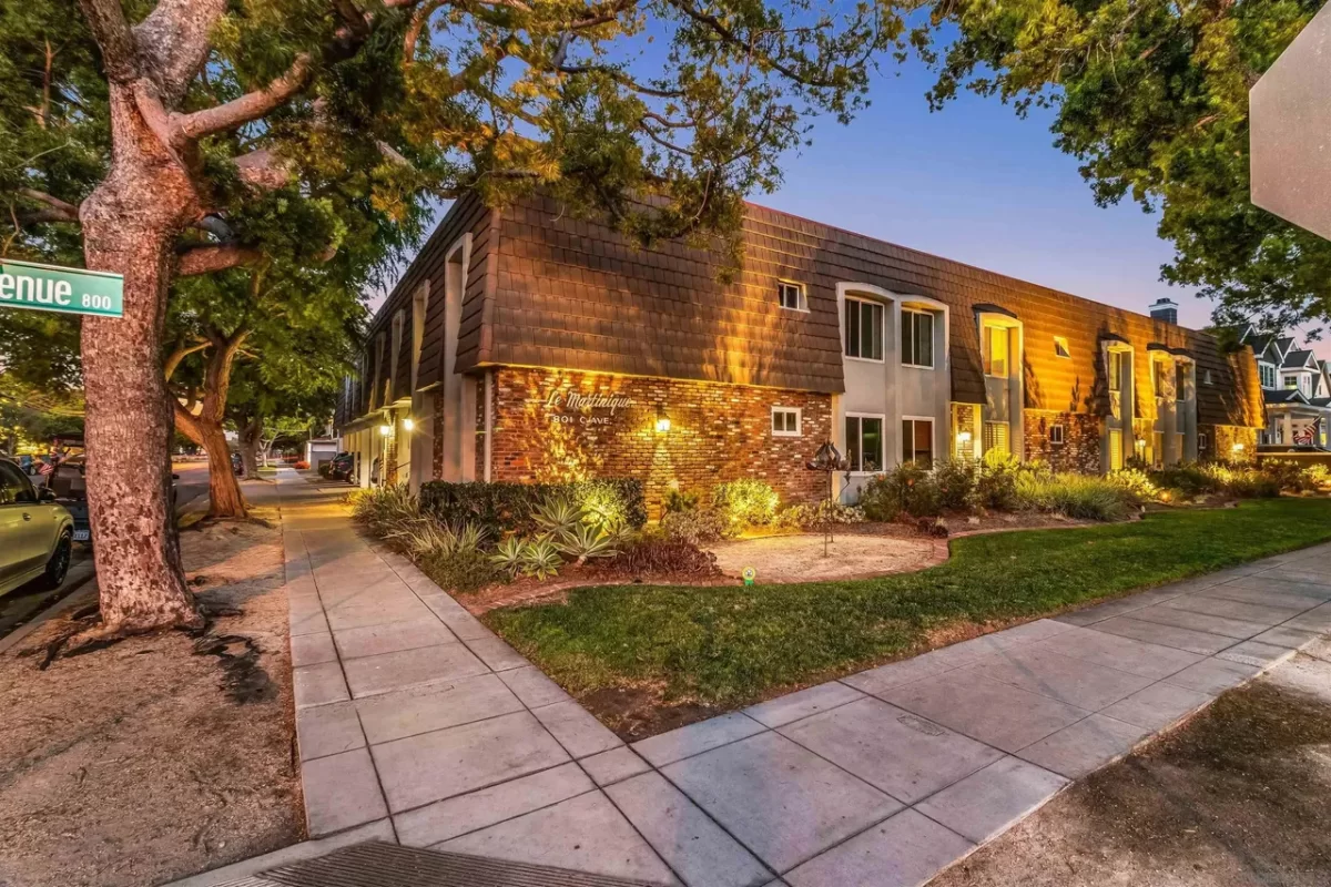 2BR Condo for Sale in Coronado, CA