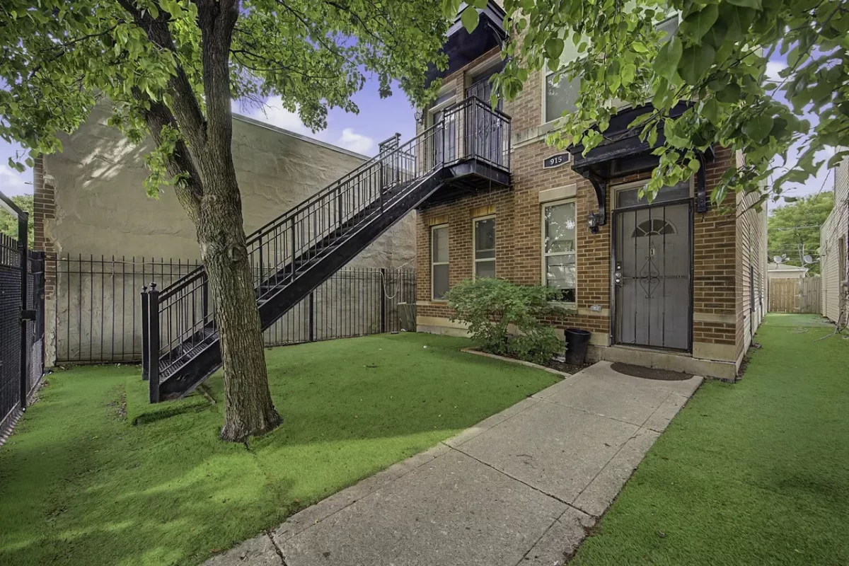 7BR Multi-Family for Sale in Chicago, IL