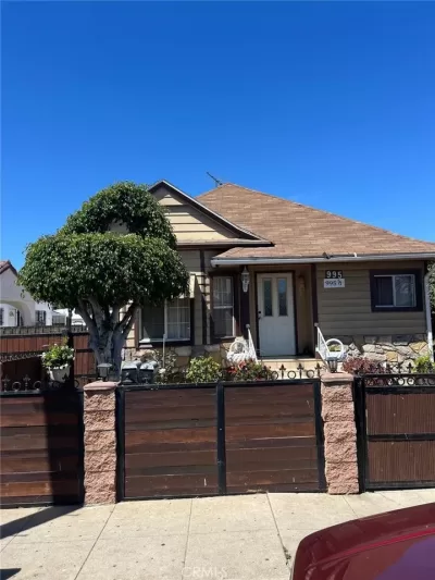 5BR Multi-Family for Sale in Los Angeles, CA