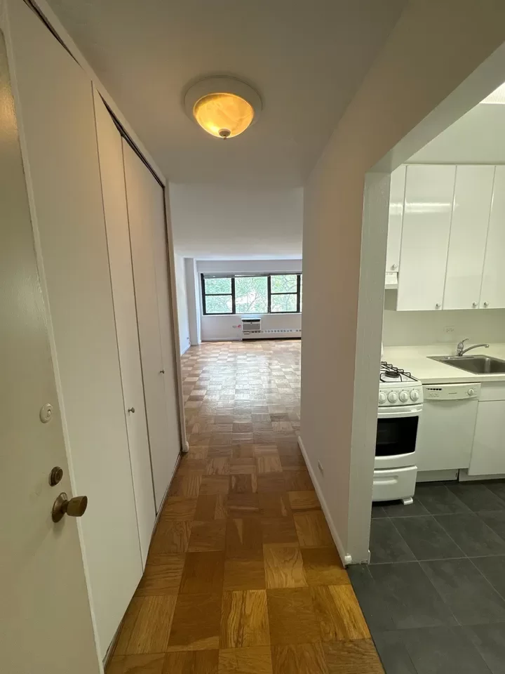 Studio Apartment for Rent in Manhattan, NY