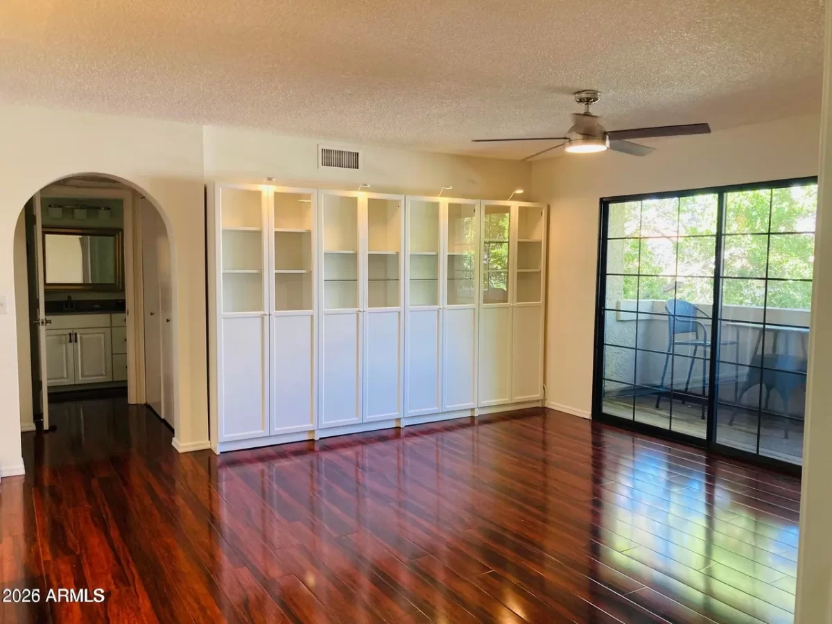 2BR Condo for Sale in Phoenix, AZ