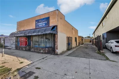 4BR Multi-Family for Sale in Los Angeles, CA